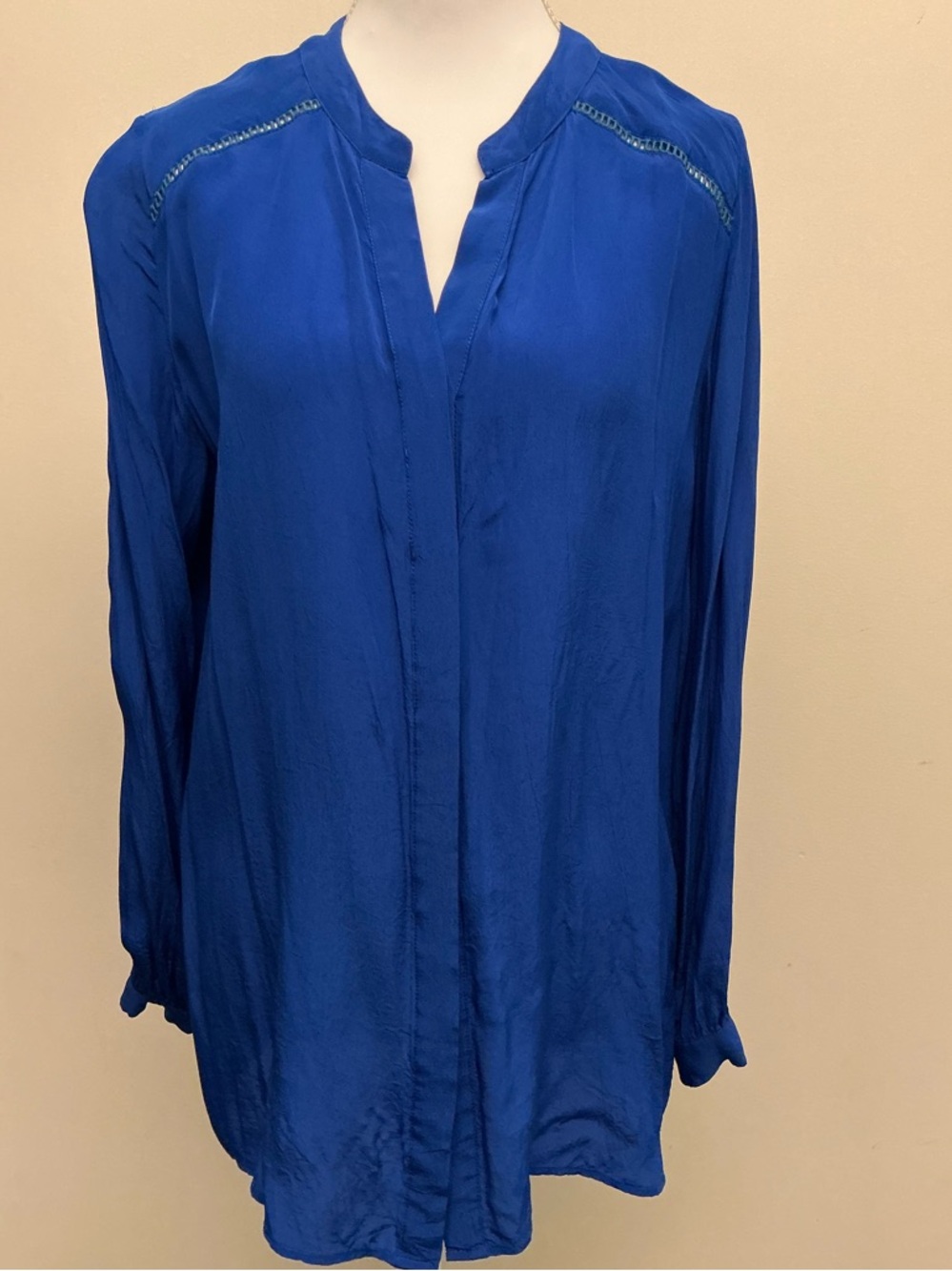 Scoop NYC Royal Blue Split-Neck Long Sleeve Blouse